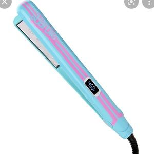CHI x Barbie Flat Iron